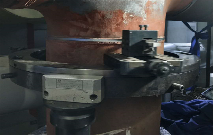 Tubería de pared de 120 mm ------ Trabajo de mantenimiento en planta de energía
