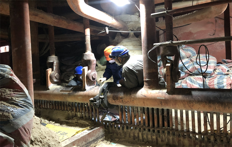 Reparación de tuberías de paredes gruesas en una central eléctrica de Anhui
