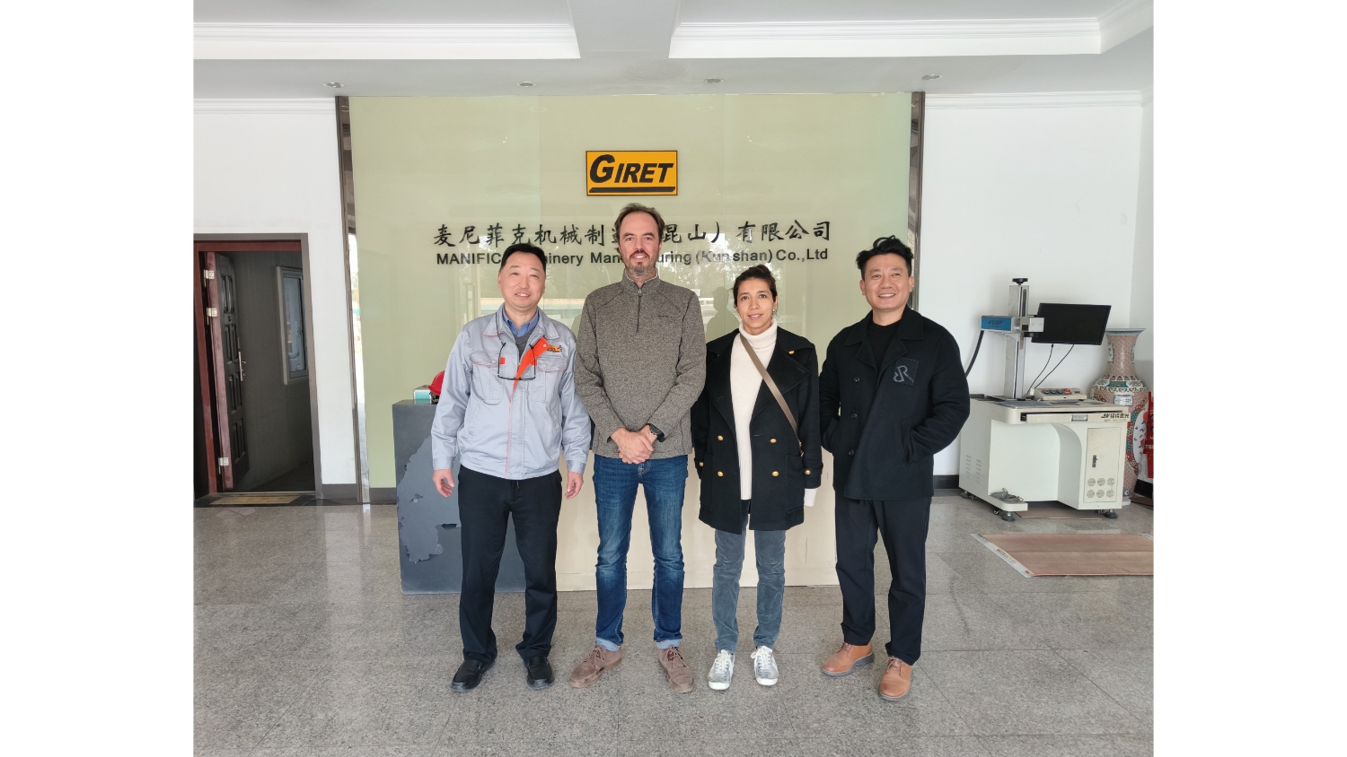 Máquina biseladora CNC