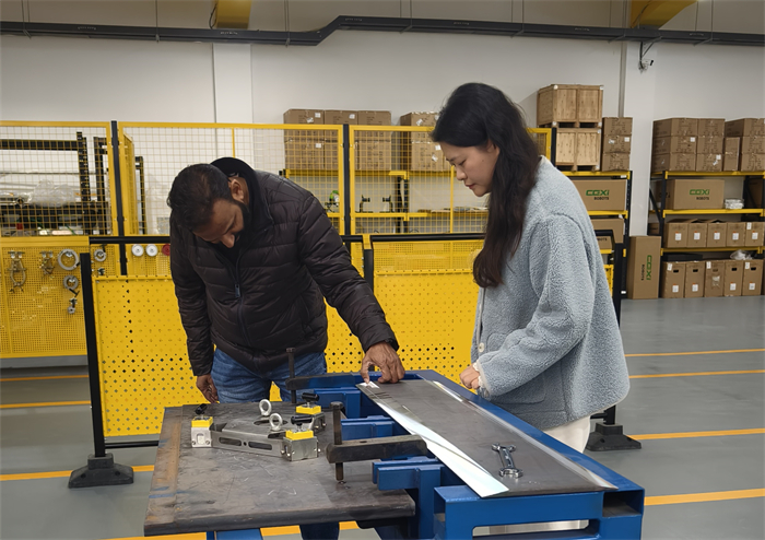 Visita de un nuevo cliente: un cliente de la India